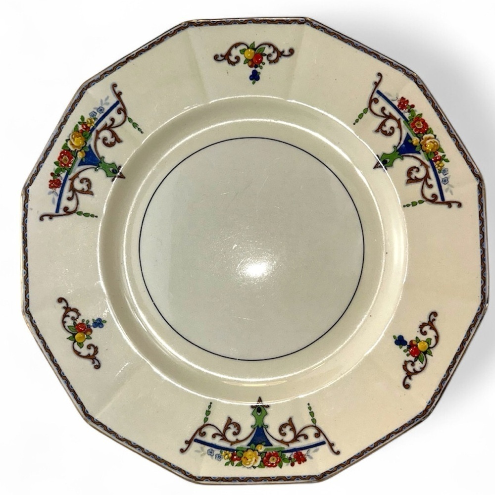 Paramount Plate Myott Staffordshire Flowers in Vases, Gold Trim English
